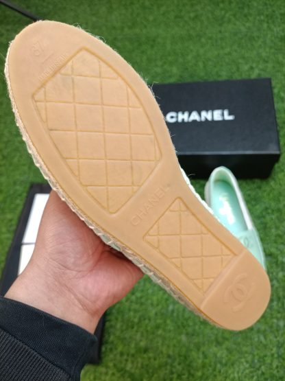 Chanel's early spring sunshine green and white new fisherman shoes - Image 7