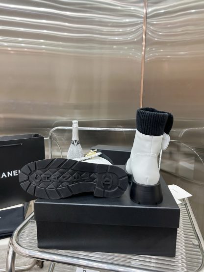 Chanel white autumn and winter leather boots - Image 9