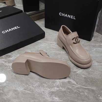 Chanel's new early spring love buckle thick heel milk tea color loafers heel height 4.5cm - Image 9