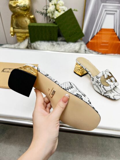 Gucci mid-heel slippers - Image 10
