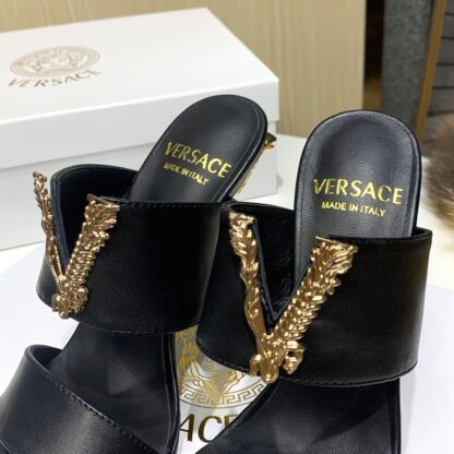 VERSACE Fashion V Buckle High Heels - Image 9