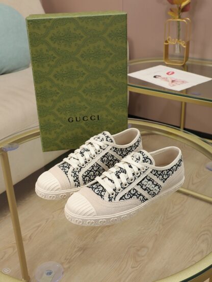 Gucci Double G embroidered low-top lace-up fashion sneakers - Image 10