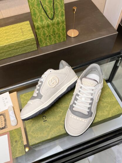 Gucci Early Spring Latest Hot 80 Couples Casual Retro Distressed White Shoes