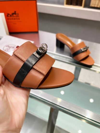 Hermès early spring new pure handmade dark brown thick heel sandals - Image 9