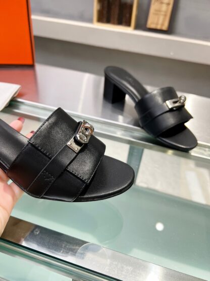 Hermès early spring new pure handmade black thick heel sandals - Image 7