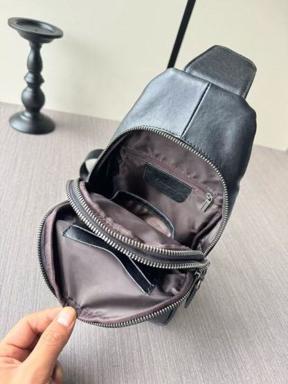 Prada casual popular chest bag - Image 9