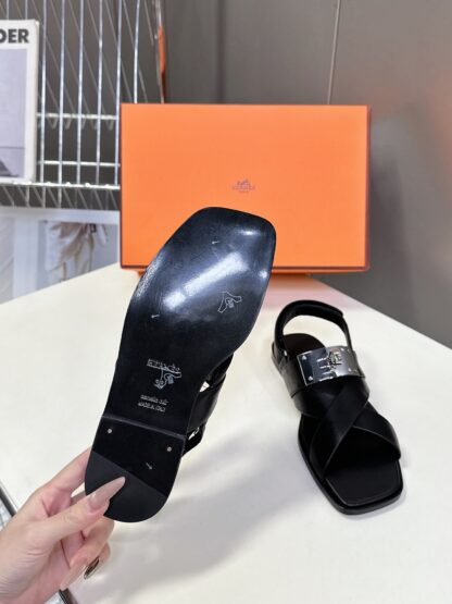 Hermès Spring and Summer Classic Square Toe Black Versatile Comfort Sandals - Image 9