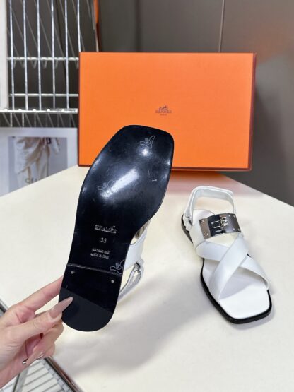 Hermès Spring and Summer Classic Square Toe White Versatile Comfort Sandals - Image 9