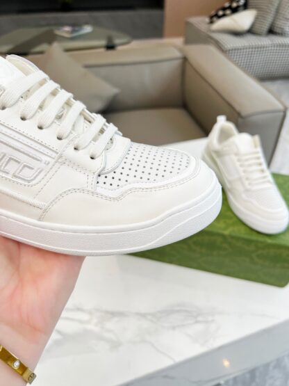 Gucci's latest hot-selling sneakers for couples - Image 9