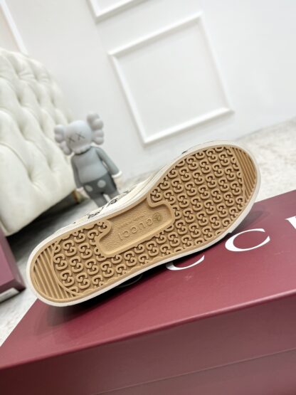 Gucci Lido series distressed casual shoes - Image 10