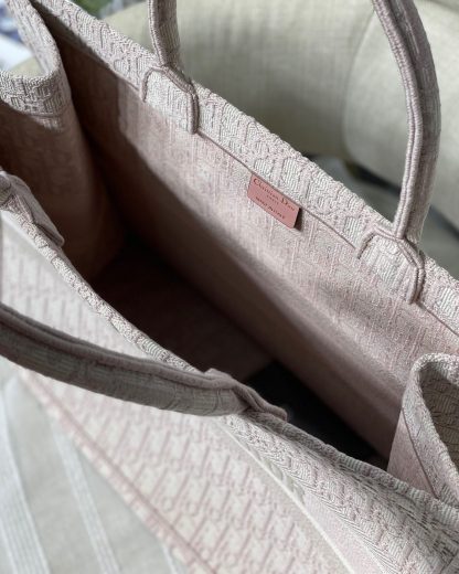 Dior Book Tote Oblique series bag - Image 9