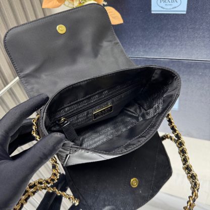 Prada Second-hand Small Shoulder Bag - Image 9