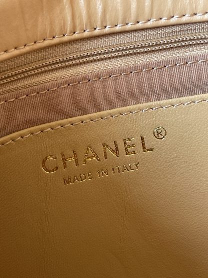 Chanel leather wide shoulder strap shoulder bag - Image 9