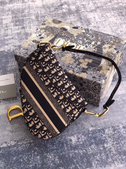 Dior Oblique Saddle Bag - Image 9