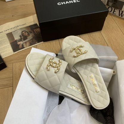 Chanel all-match white slimming slippers - Image 9