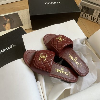 Chanel early autumn new red high-end fashion flip flops - Image 9