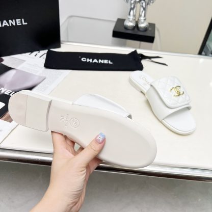 Chanel Early Spring White Full Retro Slippers - Image 9