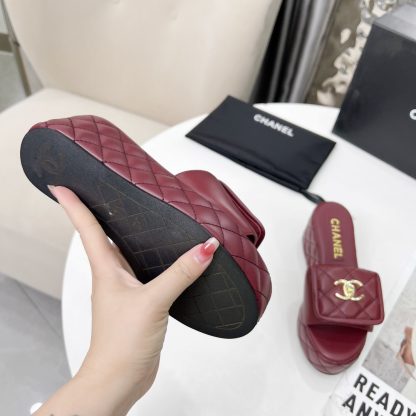 Chanel red spring and summer series European and American catwalk new slippers heel height 6.5 - Image 9