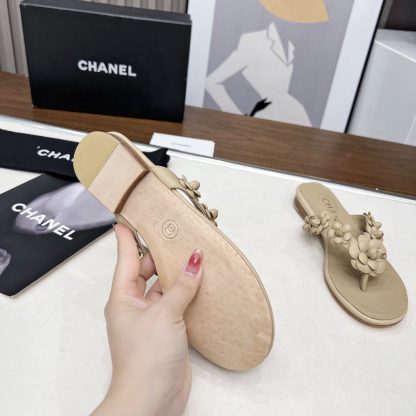 Chanel Spring/Summer Apricot Delicate Shoes and Customized Flower Flip-flops Heel Height 1.5cm - Image 9