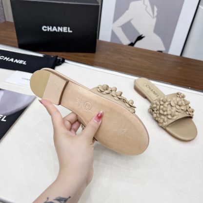 Chanel Spring/Summer Apricot Delicate Shoes and Custom Flower Sandals Heel Height 1.5cm - Image 9