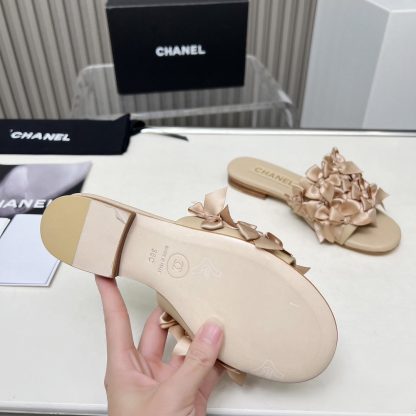 Chanel Spring/Summer Dancing Shoes Series Beige Apricot Slim Retro Feeling Custom Flower Slippers Heel Height 1.5cm - Image 9