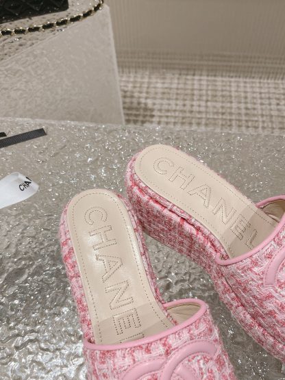 Chanel summer classic pink double c design stylish and comfortable slippers front 3cm back 7cm - Image 9