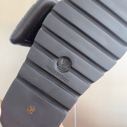 Louis Vuitton's latest fashion casual half slippers - Image 9