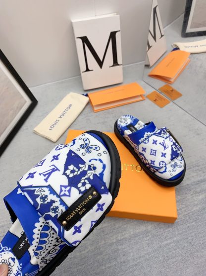 Louis Vuitton Early Spring Couple's Closed-Toe Slippers - Image 9