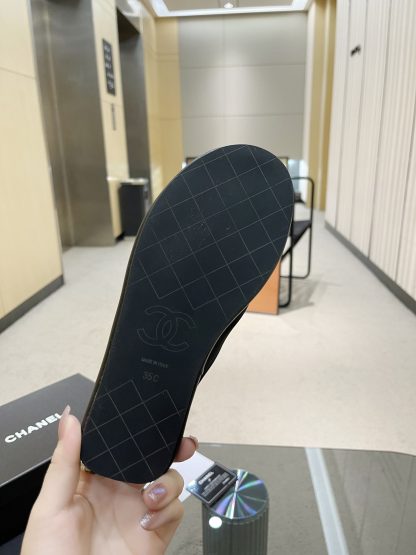 Chanel Spring/Summer Classic Comfortable Black Versatile Sandals - Image 9