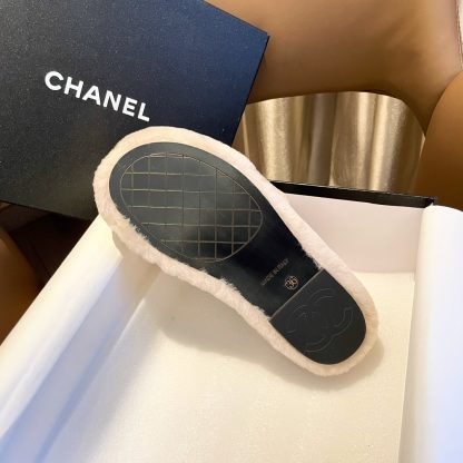 Chanel new white pure natural lambswool slippers - Image 9