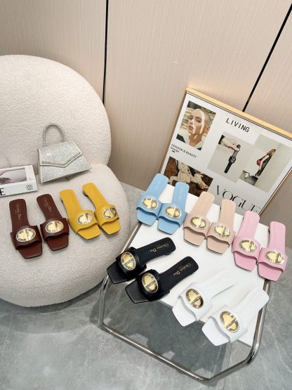 Dior white elegant everyday low-heeled sandals - Image 9