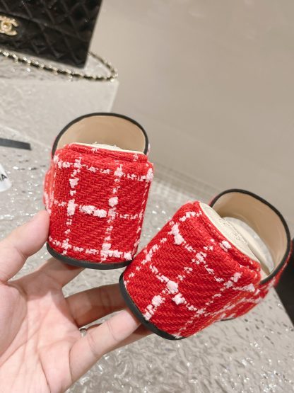 Chanel summer classic red and black double C design stylish and comfortable slippers front 3cm back 7cm - Image 9