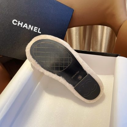 Chanel new apricot pure natural lambswool slippers - Image 9