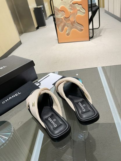 Chanel Spring and Summer Classic Hot Style Apricot Versatile Slippers - Image 9