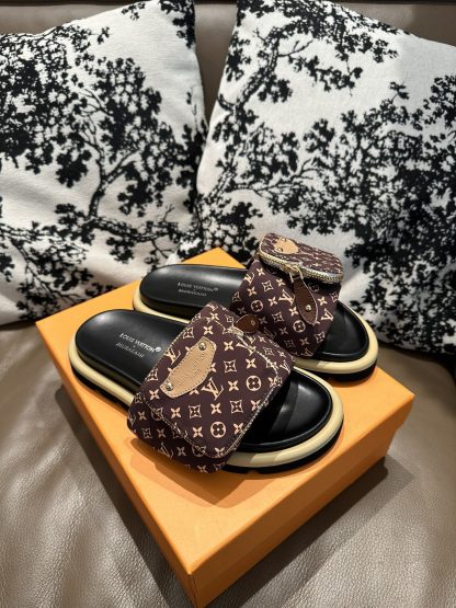 Louis Vuitton Couple's Small Backpack and Four-Color Slippers - Image 9