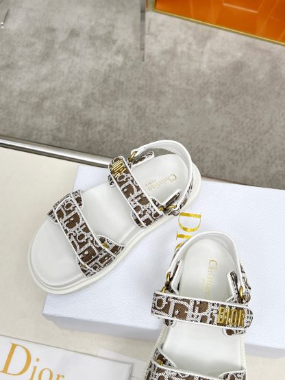 Dior casual platform sandals - Image 9