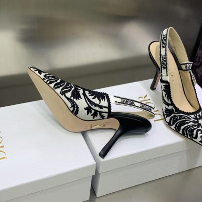 Dior Quake Oblique jacquard embroidered letter logo black and white color-blocking high heels - Image 9