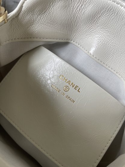 Chanel exquisite and cute lunch box bag Hobo with woven handle - Image 9