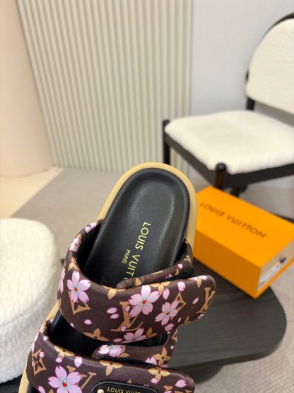 Louis Vuitton classic old pattern slippers - Image 9