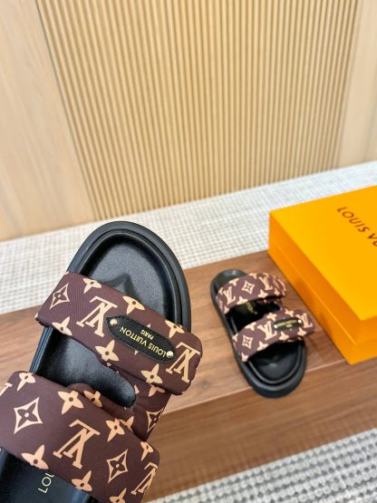 Louis Vuitton classic old pattern slippers - Image 9