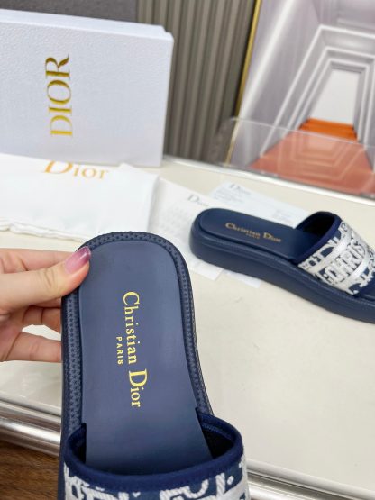 Dior versatile casual slippers - Image 9
