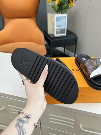 Louis Vuitton trainer sandals - Image 9