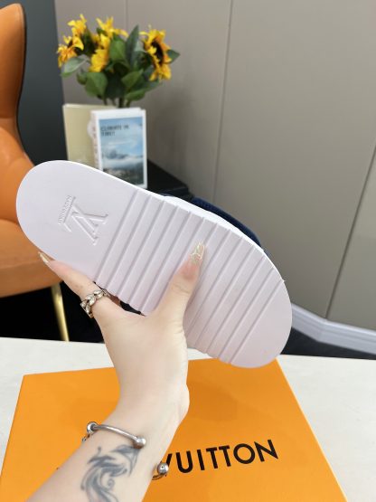 Louis Vuitton trainer sandals - Image 9
