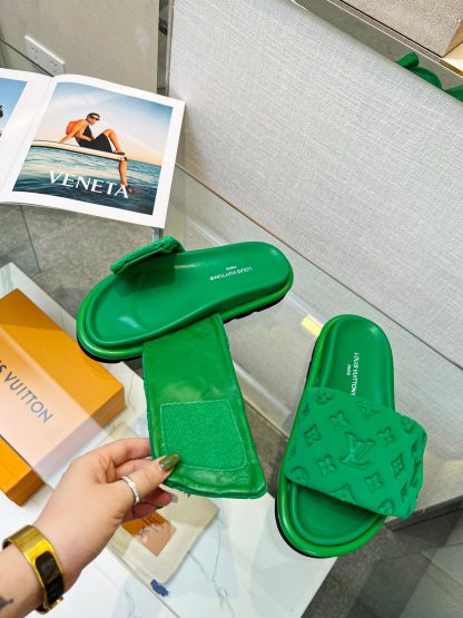 Louis Vuitton Pool Pillow Comfort Slide Sandals - Image 9