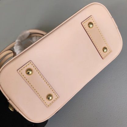 Louis Vuitton iconic handbag - Image 9
