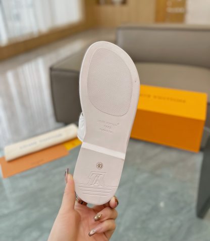 Louis Vuitton embossed grained leather slippers - Image 9