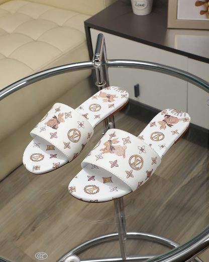 Louis Vuitton low-top flip flops - Image 9