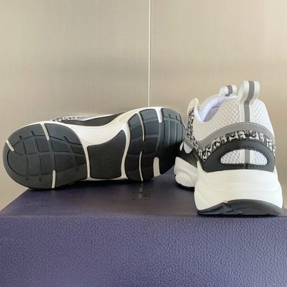 Dior classic B22 series thick-soled sneakers - Image 9