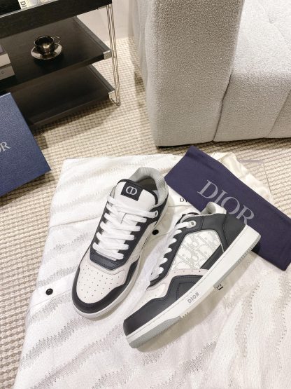 Dior classic casual black and white sneakers - Image 9