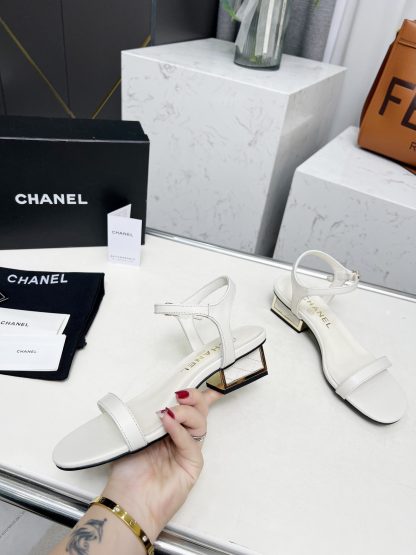 Chanel white one-strap gold-plated heel sandals Heel height: 3.5cm - Image 8